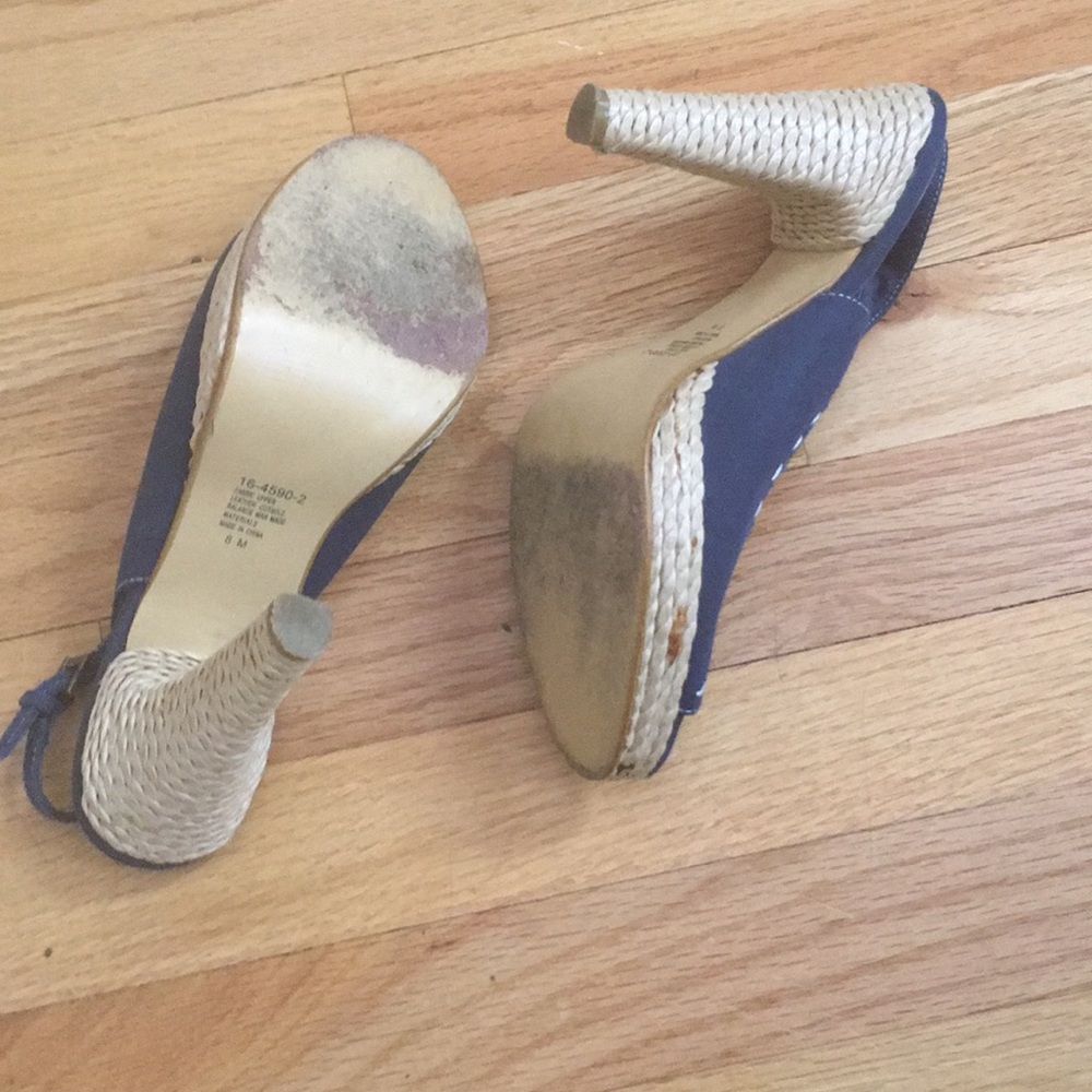 Heels! - Picture 2 of 4